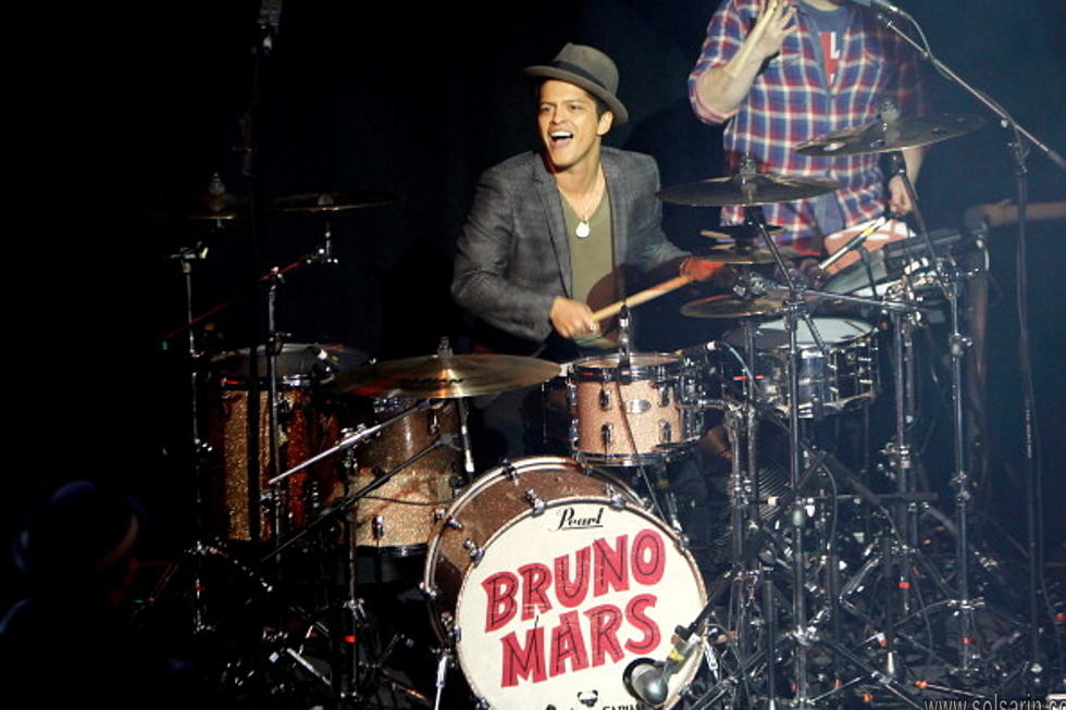 how many instruments does bruno mars play