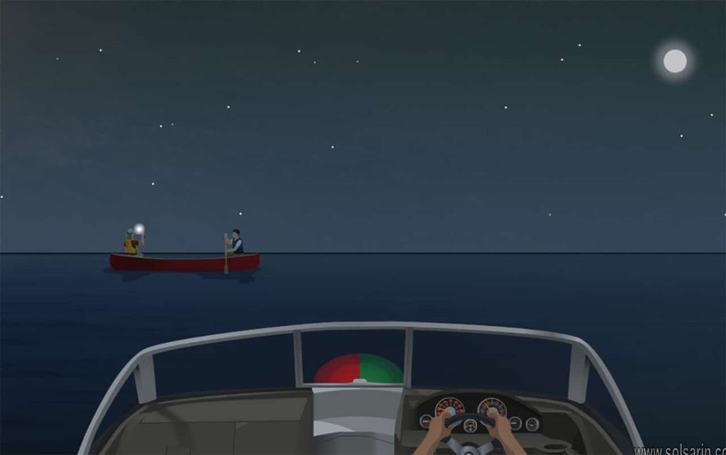 which side of a boat has a red light at night?