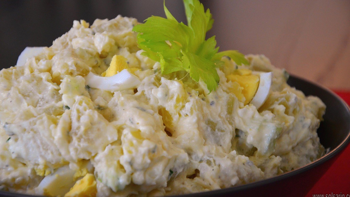 how many pounds of potato salad for 20