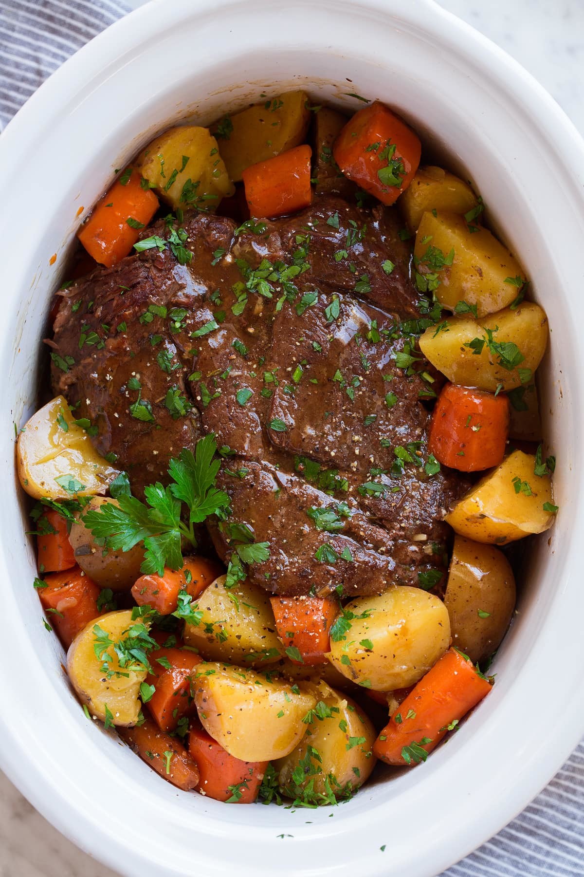 crock pot beef roast with potatoes and carrots