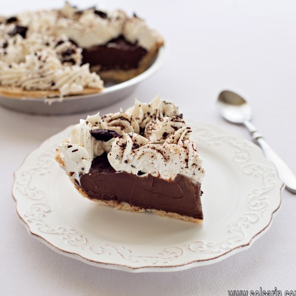 Chocolate Pudding Pie With Cool Whip