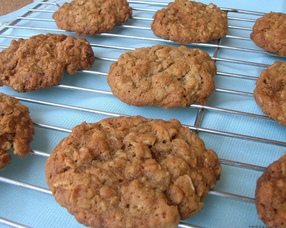 quaker oats oatmeal raisin cookies