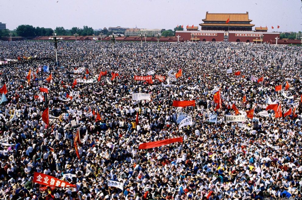 how many people died in tiananmen square