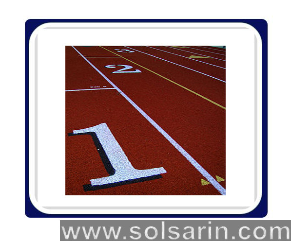 how many lanes are on a typical track